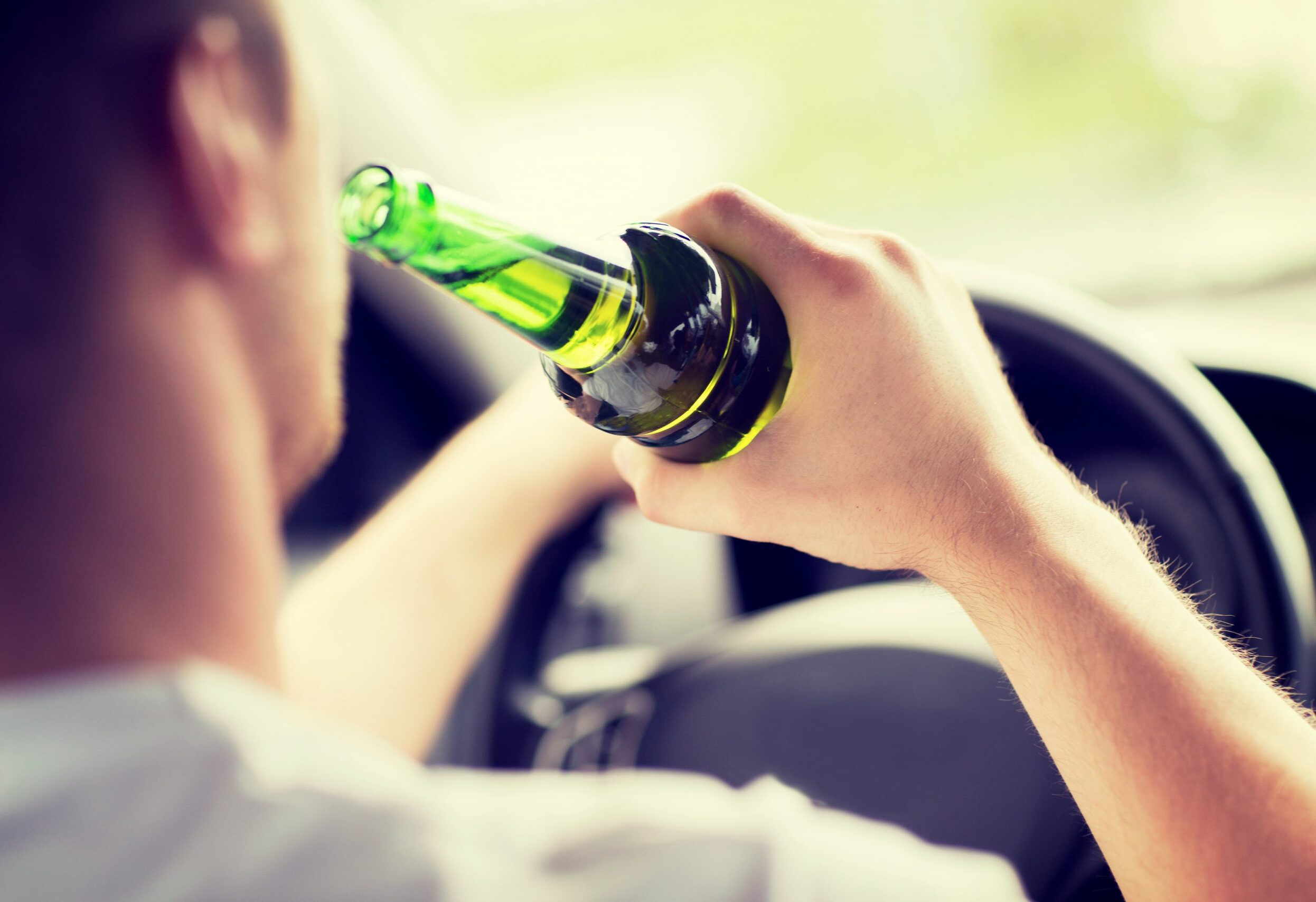 Fotolia/Syda Productions Alkohol, Drogen und auch Medikamente haben starken Einfluss auf die Fahrtüchtigkeit.
